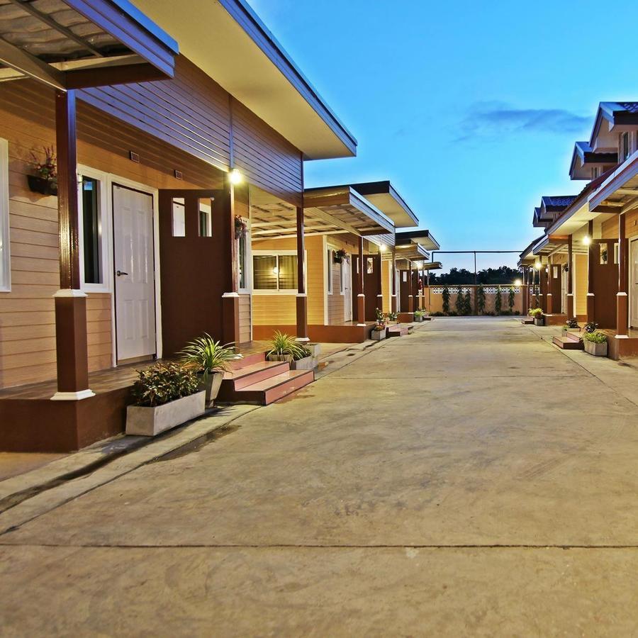 Rojanavee Resort Nakhonnajok Kültér fotó