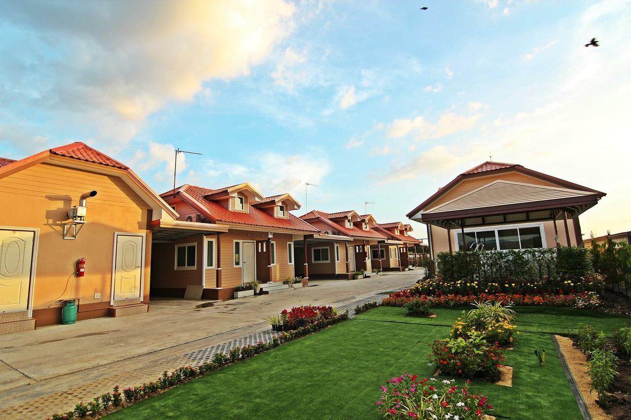 Rojanavee Resort Nakhonnajok Kültér fotó