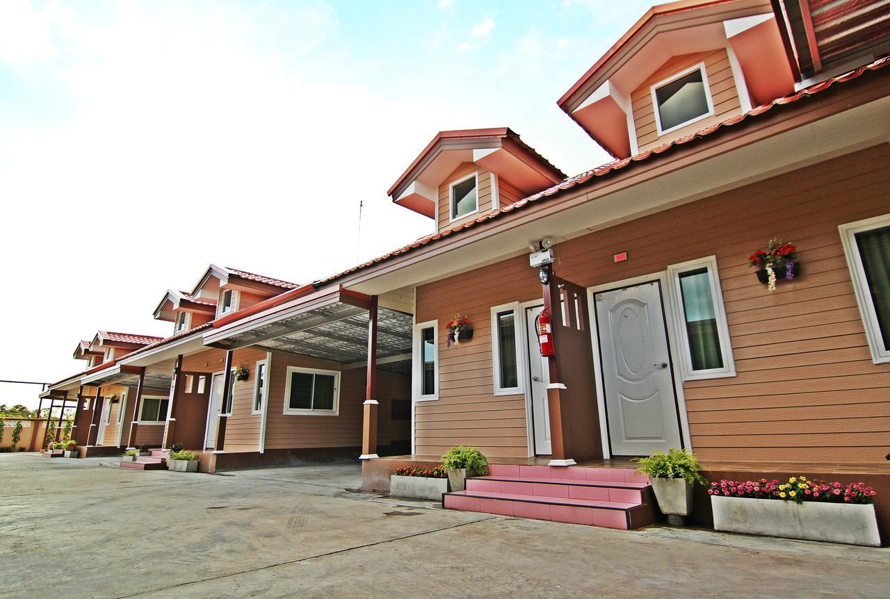 Rojanavee Resort Nakhonnajok Kültér fotó