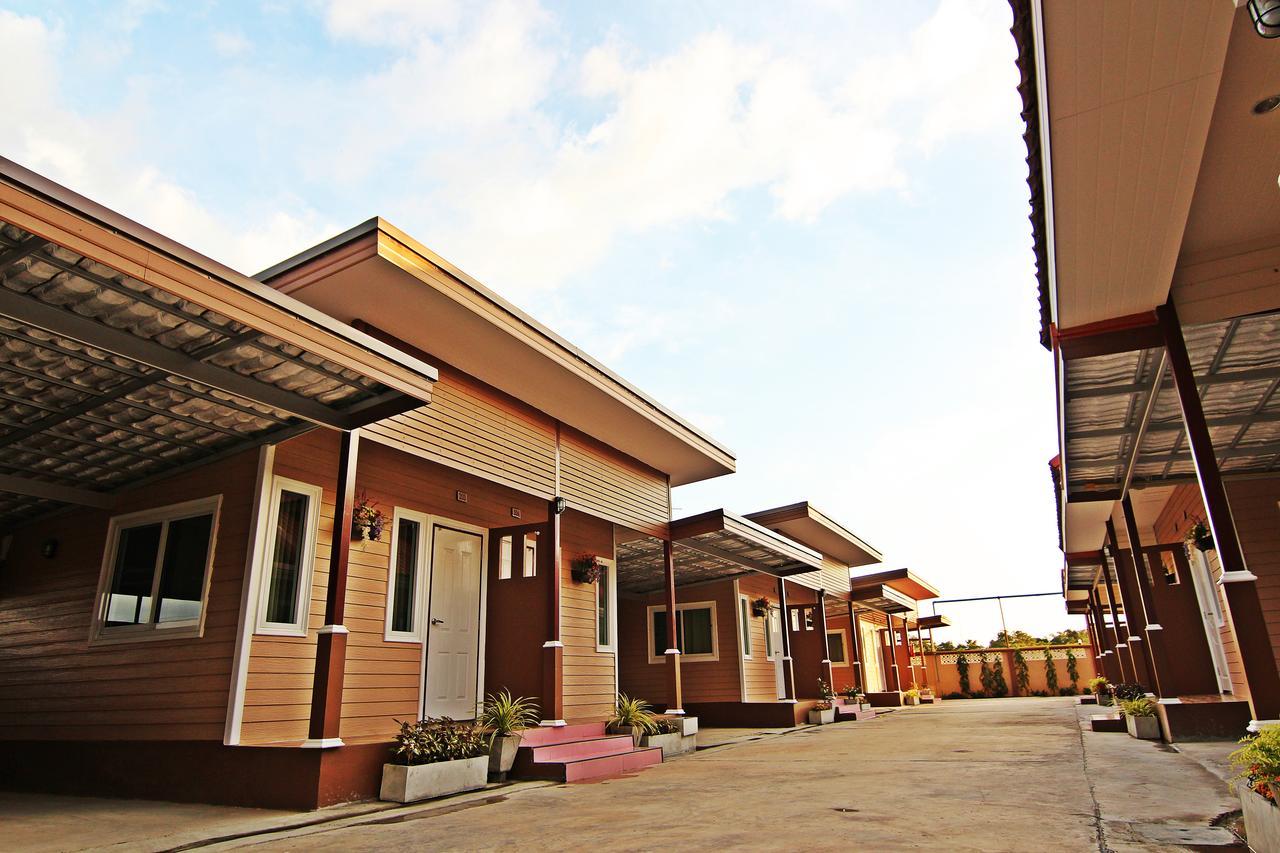 Rojanavee Resort Nakhonnajok Kültér fotó